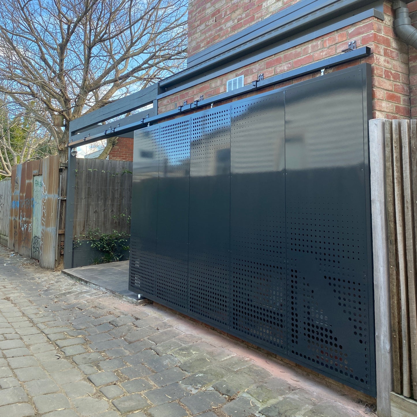 Sliding Gate