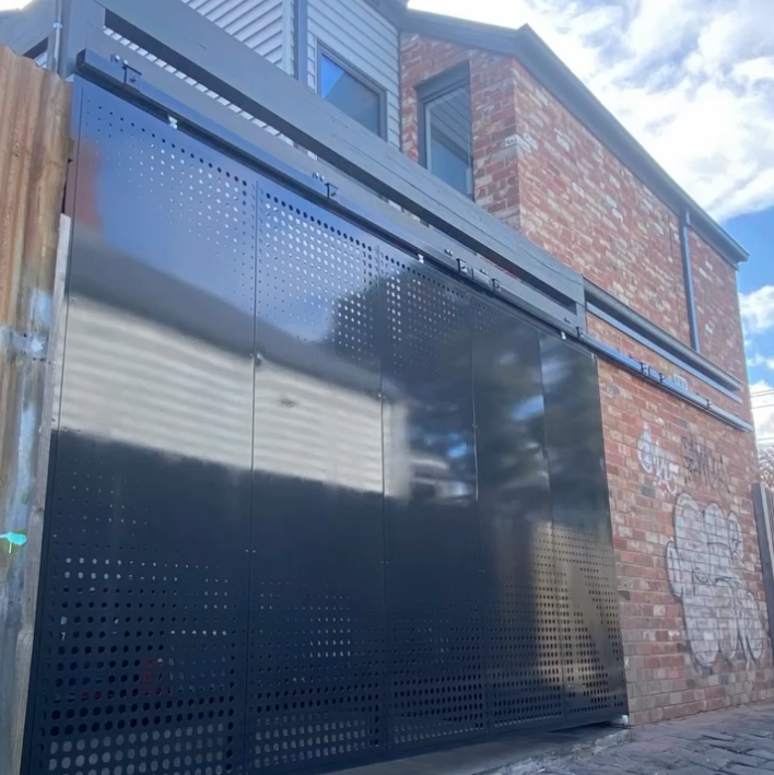 Sliding Gate