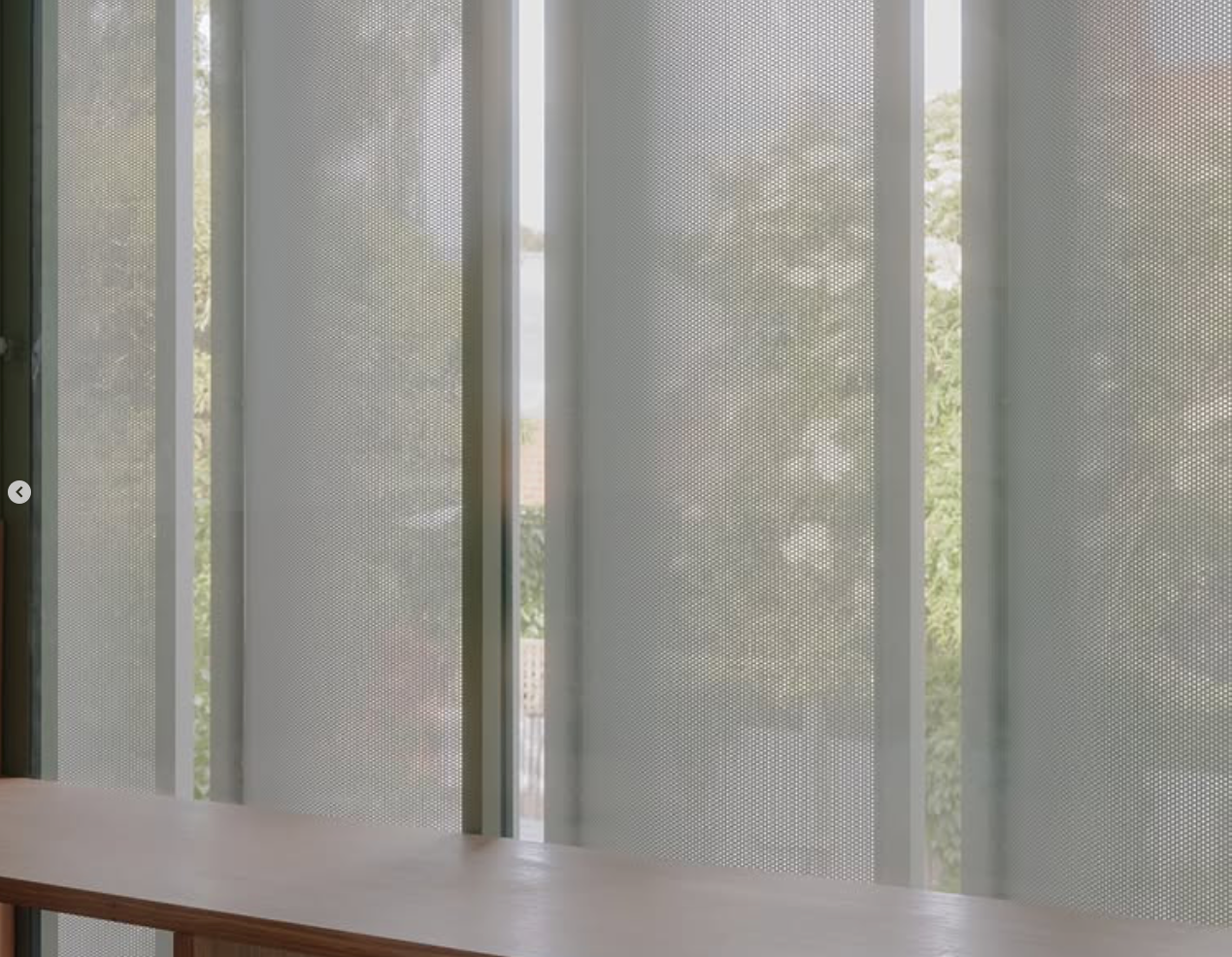 IVAN Curved Screen